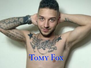 Tomy_Fox