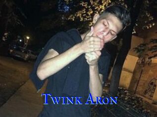 Twink_Aron